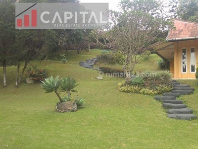 Villa Unik Dengan View Cantik Yang Sangat Memukau di Kolonel Masturi Lembang