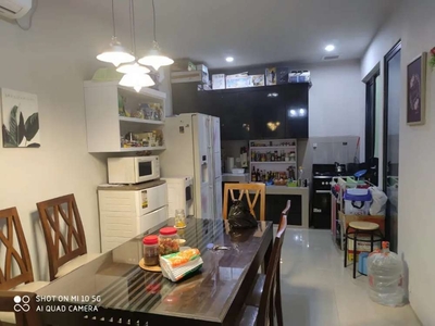 Dijual Rumah Full Furnished Siap Huni Grand Sunrise Menganti Gresik