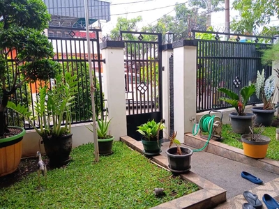 Dijual rumah hoek di mainroad Riung Bandung jalan sangat lebar