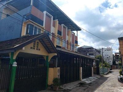Dijual Townhouse Cantik Jalan Merawan Palembang