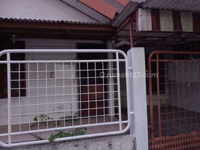 Disewakan Rumah di Rungkut Asri Tengah Surabaya