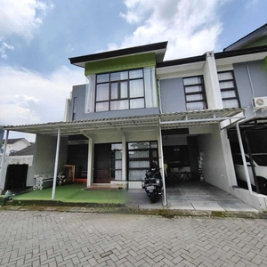 Jual Cepat Rumah 2 Lantai Bagus SHM di Maguwoarjo, Yogyakarta