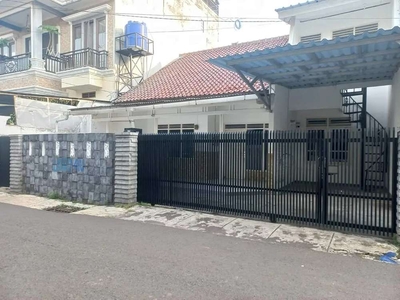 JUAL RUMAH BLOK S KEBAYORAN BARU