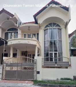 PAKUWON CITY‼️Disewakan Rumah Full Furnish-Surabaya Timur