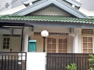 Rumah 2 Kamar Tidur di Kasuari Bintaro Jaya Sektor 9