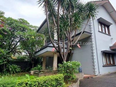 Rumah 2 Lantai Bagus SHM di Kebayoran Baru, Jakarta Selatan