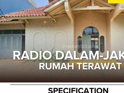 Rumah 2 Lantai Di Sewakan, Rumah parkir Luas, Lokasi Strategis, di Radio Dalam Jakarta Selatan, cocok untuk Kantor, Hunian