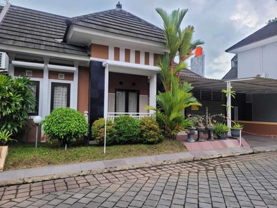 Rumah Di Yogyakarta , Dalam perumahan Dekat Stadion Maguwoharjo Sleman