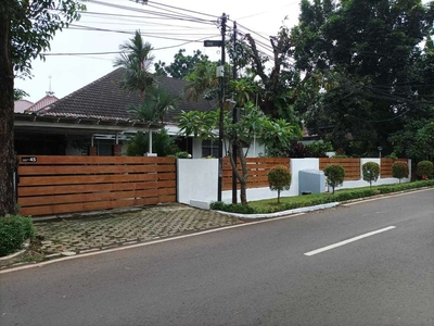 Rumah Dijual Strategis Pinggir Jalan Raya 740 Meter di Cilandak Jaksel