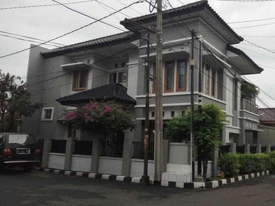 Rumah Hoek Dua Lantai 7 Kamar Indraprasta Kodya Bogor