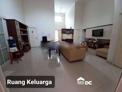 Rumah luas tengah kota Semarang siap huni dekat bandara dekat tol diju