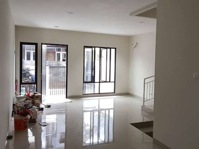 Rumah Minimalis Baru. Duri Kepa Jakarta Barat. Luas 145 m2. 3+1 Kamar.