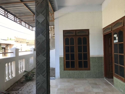 Rumah Mojoroto Dekat Kampus UNP Kediri, Cocok Jadikan Kos