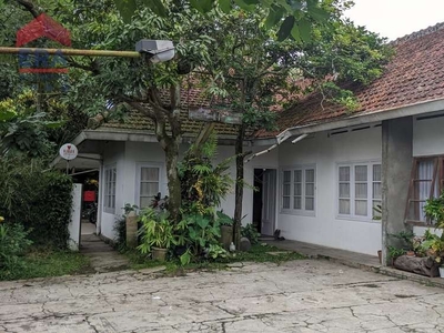 Rumah Strategis Dekat Gedung Sate Sayap Diponegoro Bandung
