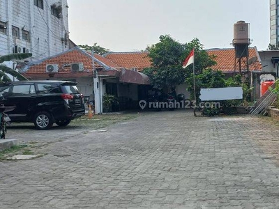 Sewa Tempat Usaha 150m2 di Utan Kayu