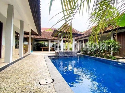 SPACIOUS VILLA 4 BEDROOMS IN SEMINYAK