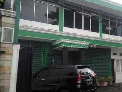 Kantor di Jalan tebet timur dalam 3 Lantai SHM