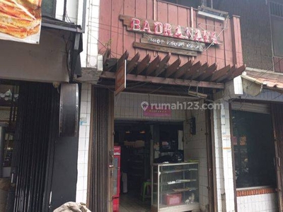 Ruko 2 lantai eks toko daging badranaya di pasar lama bintaro, jual cepat