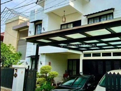 Rumah mewah dekat MRT Lebak Bulus Jakarta Selatan