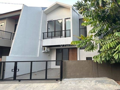 Rumah Modern Glass House Melati Mas Blok N Baru Renov Unfurnish