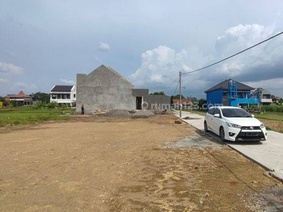 Utara Jl. Jogja solo, Tanah Purwomartani Lahan Datar, View Sawah