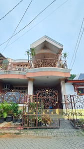 Dijual Rumah 2 Lantai Jual Cepat di Poris Indah, Cipondoh, Kota T