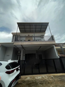 Dijual Rumah 2,5lantai di Plamo Garden Batam Center