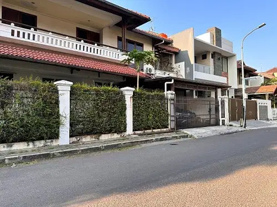 Dijual Rumah Komplek Griya Inti Sentosa Lt 539 Lb 800 Lokasi Strategis