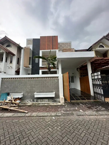 Dijual rumah Rafflesh Hills Cibubur renovasi baru