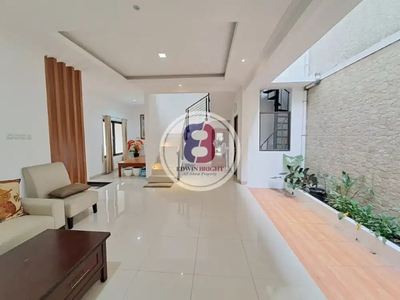 Disewakan Cepatt!! Rumah Cantik Dikawasan Bintaro Jaya