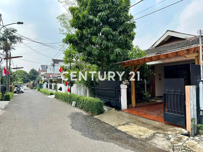 Disewakan Rumah Siap Huni Lokasi Strategis Di Bintaro Sektor 1