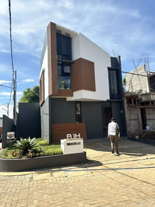 Diskon 70 Juta Rumah 2 Lantai Desain Tropis Dekat Pamulang Square