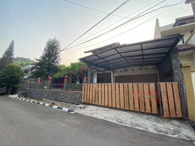 Jual Rumah Cantik dan Luas di Villa Cibubur Indah Jakarta Timur