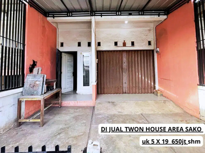 jual Townhouse Pinggir Jalan Jl Masjid Depan Indogrosir