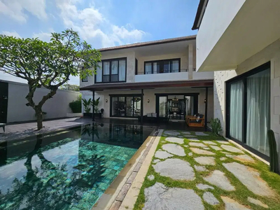 luxury villa komersil lingkungan cluster mewah di Seminyak Bali