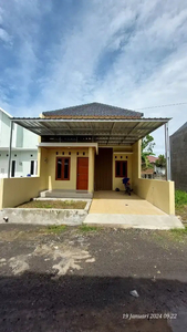 Rumah Baru Ready Stock Mayang Gentan Solo Hadap timur