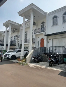 Rumah Clasik Harga Menarik di cluster mewah