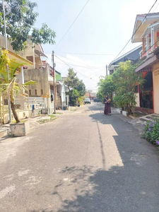 Rumah Nyaman Bangunan Bagus Akses Mobil Lokasi di Kota Malang