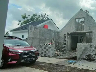 Rumah scandinavian lantai dua di jln palagan km 14 / barat uii jakal