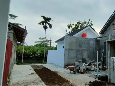 Rumah scandinavian lantai dua di jln palagan km 14 / barat uii jakal