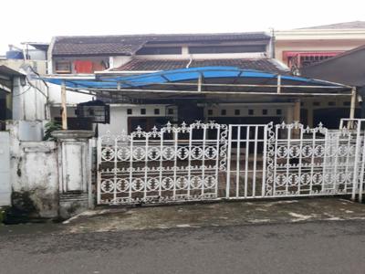 Dijual Rumah Lama Berlokasi Di H.Muhi Pondok Pinang.