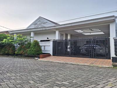 Dijual Rumah Model Klasik di Pamulang Tangsel