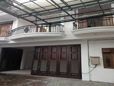 Disewakan Rumah Komersial Pusat Kota di Nol Raya Darmo Surabaya