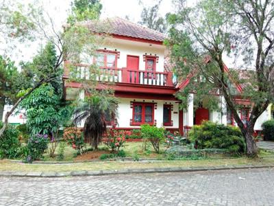 Rumah Villa 5 Kamar di Kota Bunga Cipanas
