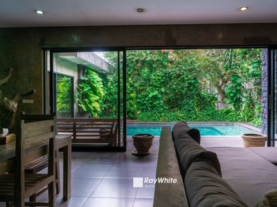 40 years LEASEHOLD Modern industrial villa in peaceful area in Canggu