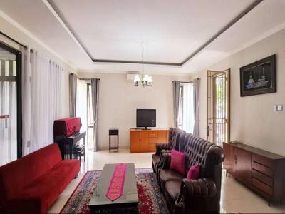 Rumah Cantik Posisi Hook Di Cluster Premium Kebayoran Residence Bintar