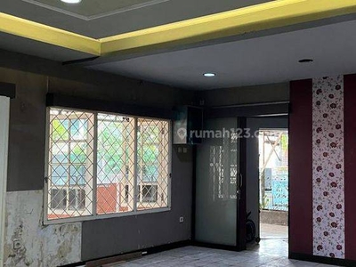 Rumah Cocok Kantor, Gudang,resto Parkir 4mobil di Menteng Kuningan