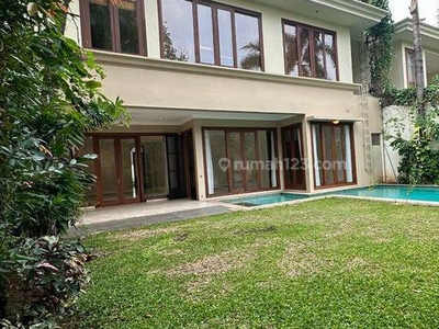 Beautiful House in Private Compound With Spacious Garden at Kemang