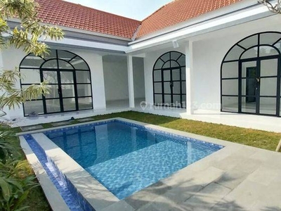 Brand New Villa 3 Bedrooms At Berawa Area Unfurnished