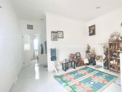 Dhyana Rumah Uk 4x12.5m Hadap Timur di Jelambar